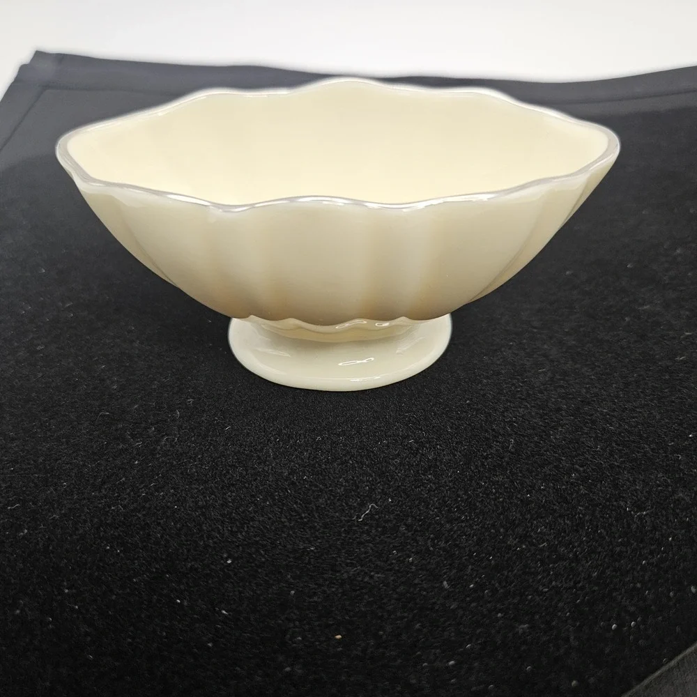 Vtg Lenox Small Footed Ribbed Bowl With White Gold Trim 3.5
